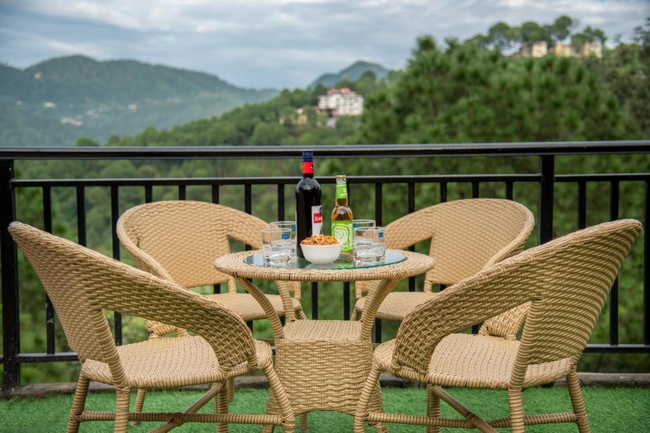 Mystic Kasauli I Pvt Balcony I Peacefull Area I Serviced Apt I By Exotic Stays Zewnętrze zdjęcie